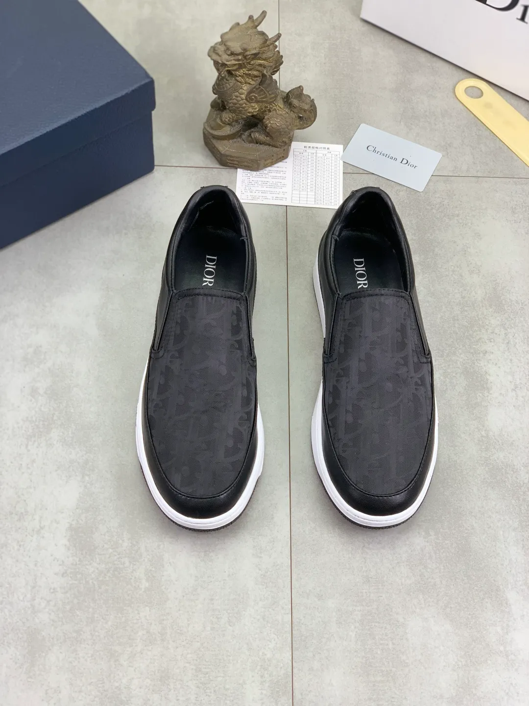 Men's Men's Shoes💰P400💰[New Style]🆘[Dior] 2025 Dior Original Lace-up Low-top Men's Shoes Classic casual shoes 🔥This model is the official flagship model with high quality and made by famous original designers. It is made of high-quality cowhide with original materials➕Comfortable and breathable mesh lining➕Pigskin insole. The perfect last shape and generous and fashionable design have attracted many consumers. Suitable for drivers to drive🚗. What you want is the highest quality in the market. Color: 4️⃣Color code number: 38--44 (45 customized)